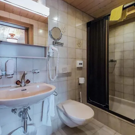 ホテル ゾンネンホテル ソンダネラ ゾンネック ザムナウン